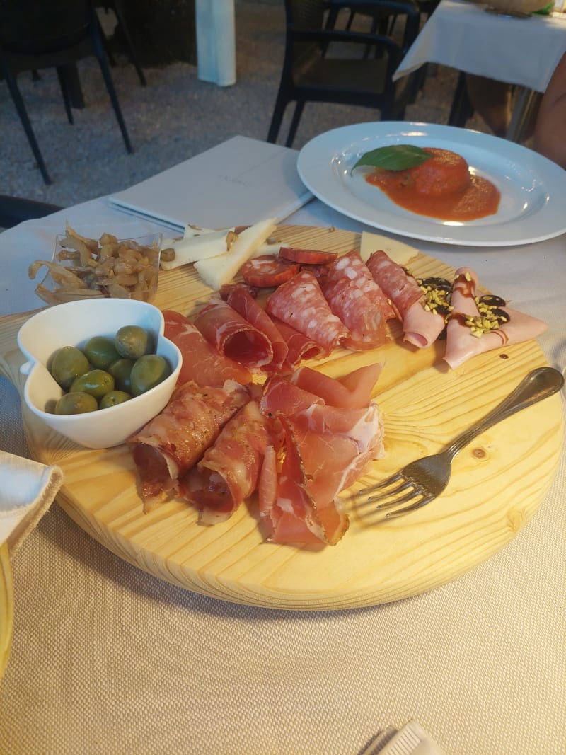 Antipasto misto a km 0 - Ristorante Viecce A Trova, Fiuggi