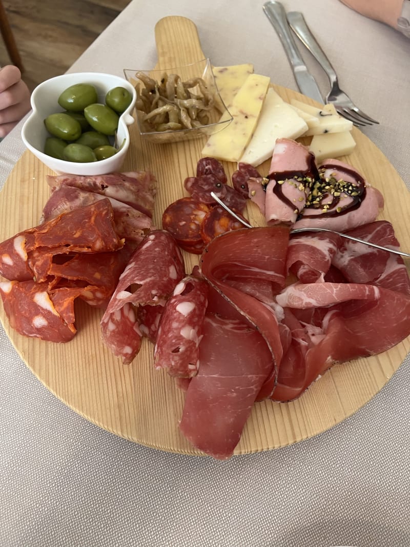 Antipasto misto a km 0 - Ristorante Viecce A Trova, Fiuggi