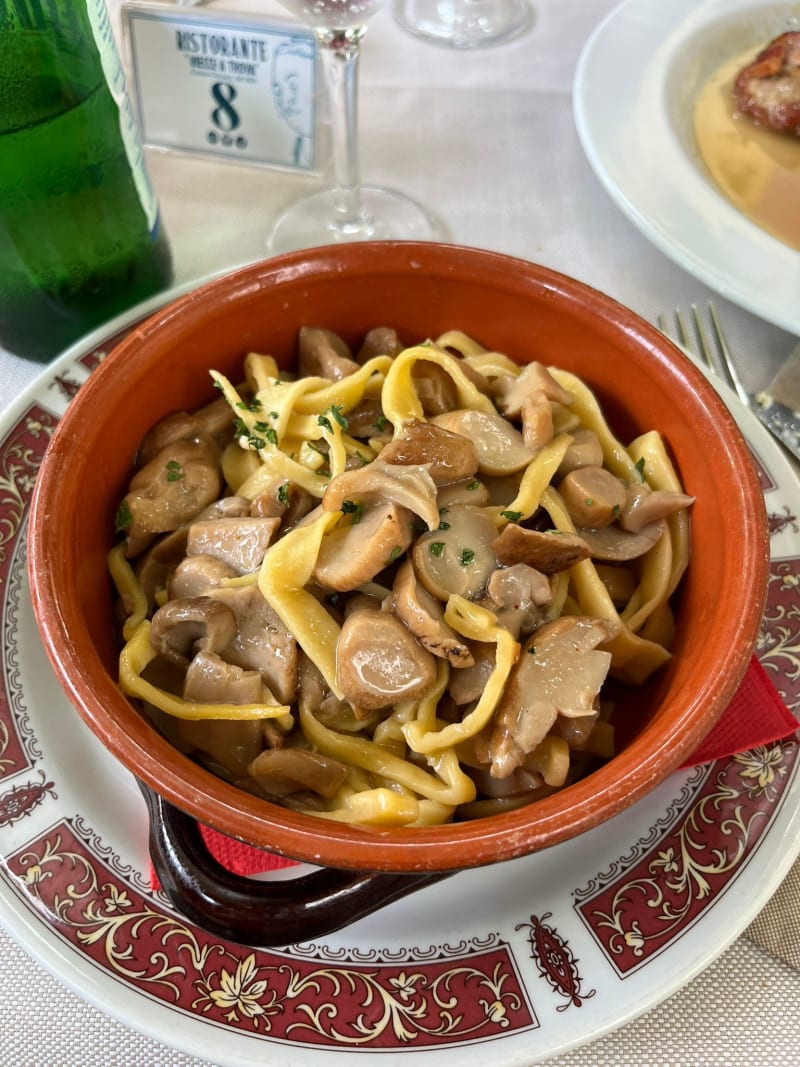 Handmade fettuccine with porcini mushrooms - Ristorante Viecce A Trova, Fiuggi