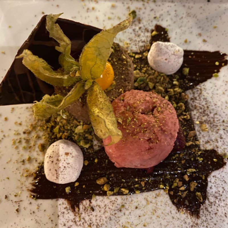 Choklad, sorbet och maräng - Brasserie 19, Sundbyberg