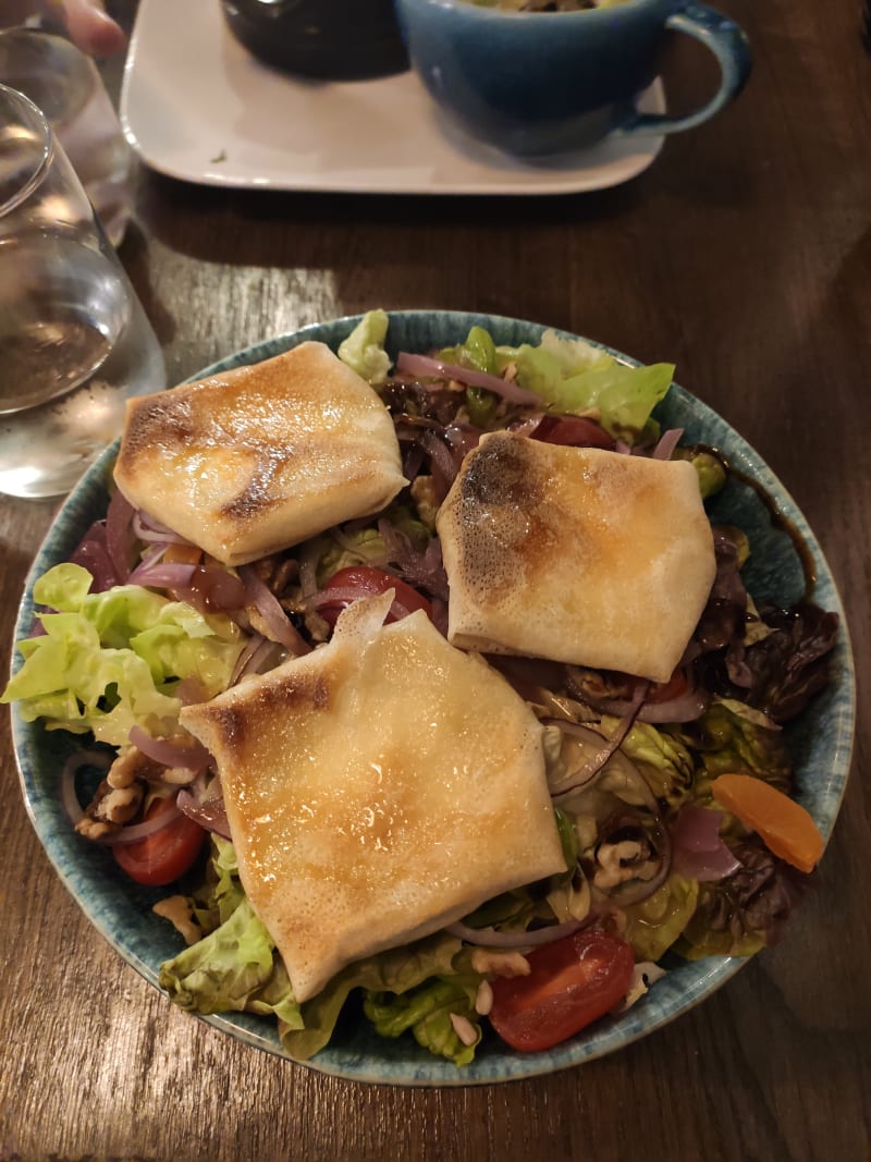 Salade De Chèvre Chaud - Chez Bouche, Levallois-Perret