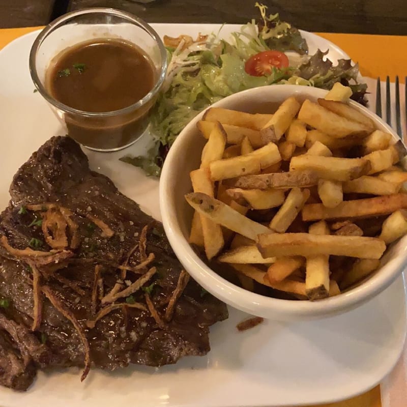 Bavette frites + sauce au poivre - Chez Bouche, Levallois-Perret