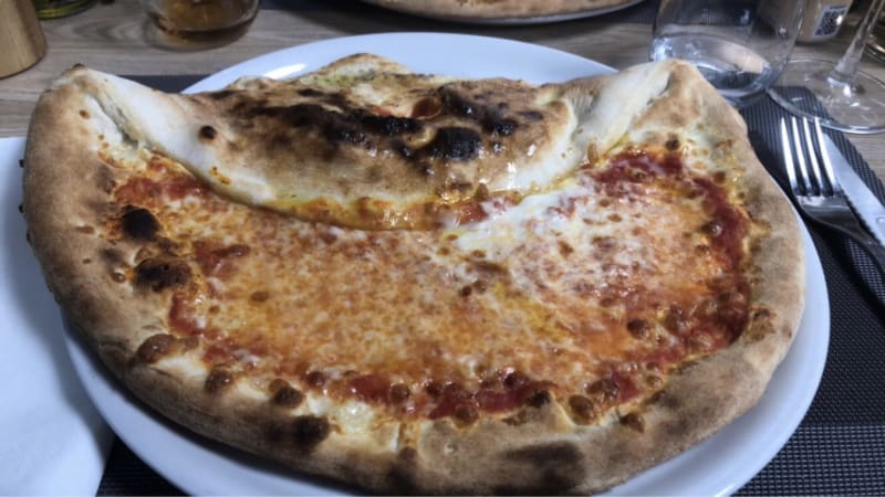 Pizzeria Tomate, Gland