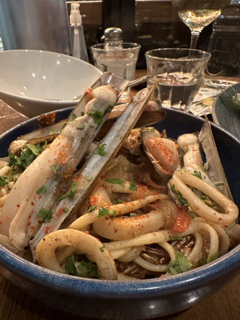 Seafood linguine - Lobineau, Paris