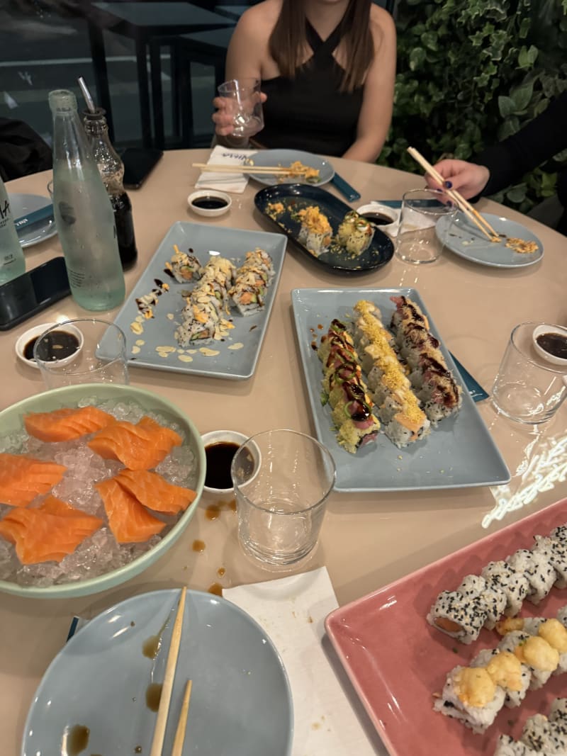 Nima Sushi & Uramakeria via Albricci, Milan