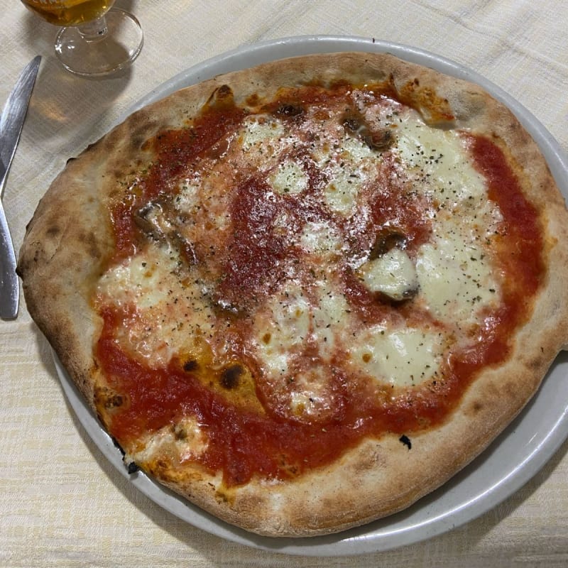 Pizza Napoli. - Pizzeria La Dolce Vita, Acqui Terme