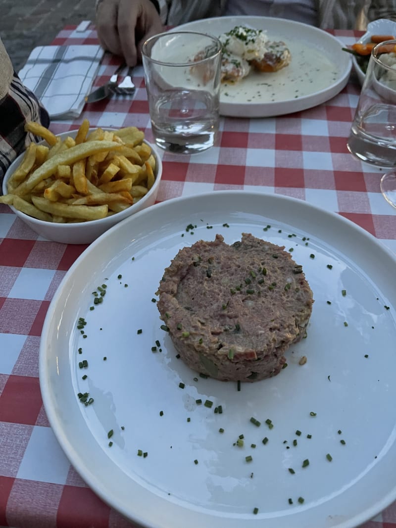 Tartare de bœuf préparé  - Frere et Soeur, Saint-Maur-des-Fossés