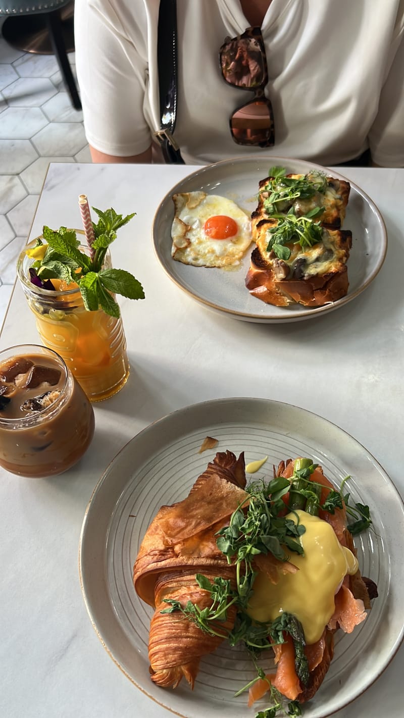 Violas in London Restaurant Reviews, Menus, and Prices TheFork