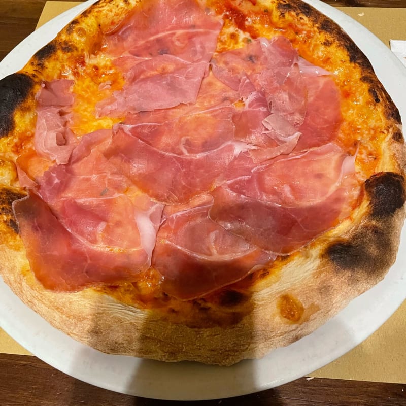 Pizza crudo  - Tony's