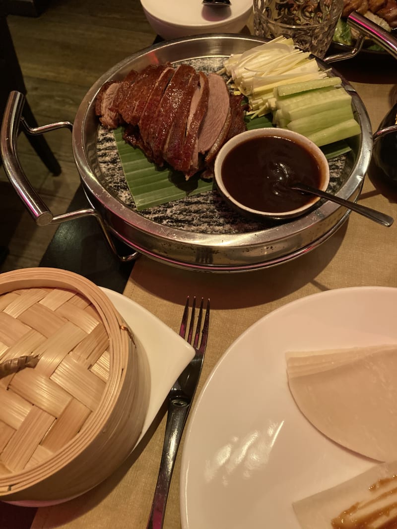 Yi Jiang Nan in SintGenesiusRode Restaurant Reviews, Menu and