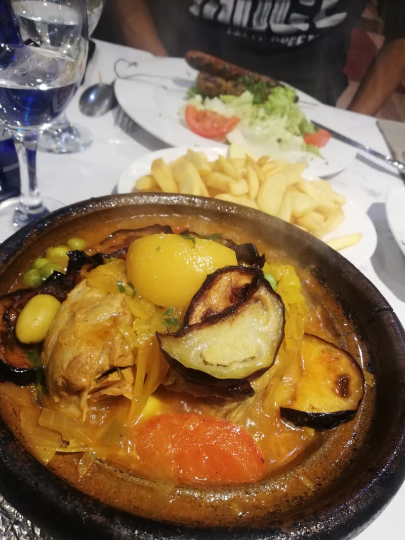 Tajine Agneau Aubergine Et Grillade Avec Frites (pas Maison)  - L'Escale du Maroc, Chelles