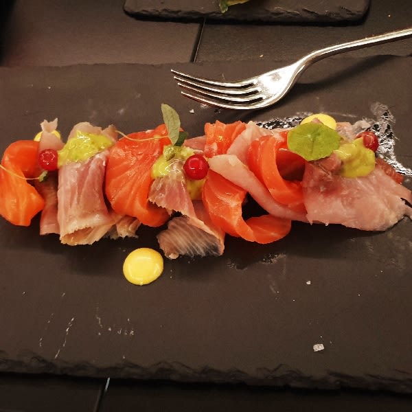 Carpaccio di salmone e ricciola - Sensi, Bari