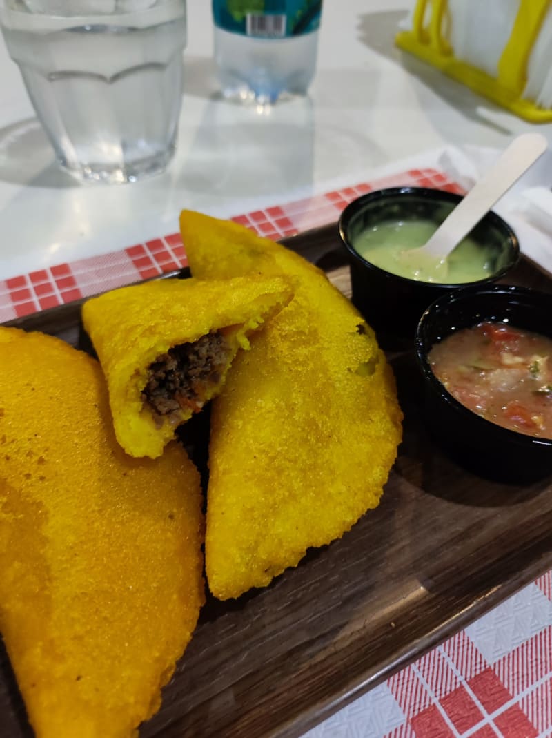 Arepa'z ristorante venezuelano, Milan