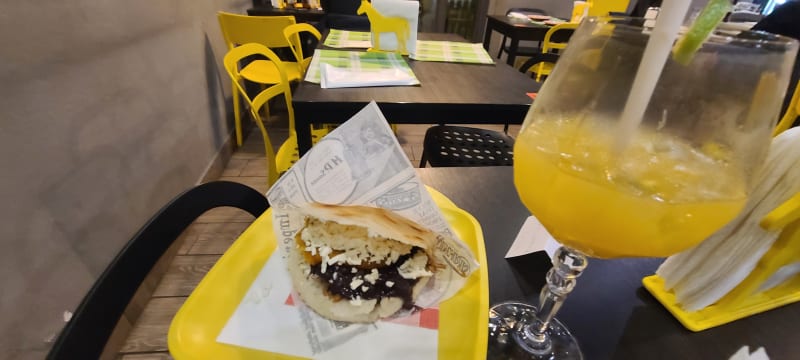 Arepa'z ristorante venezuelano, Milan