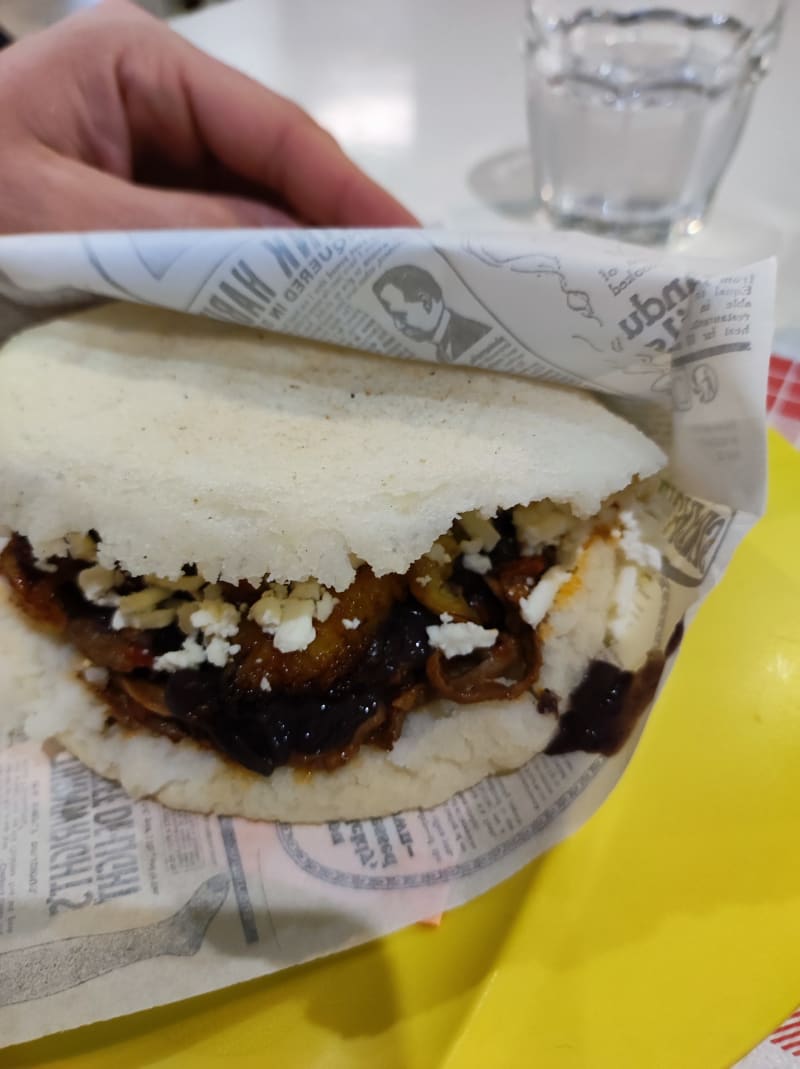 Arepa'z ristorante venezuelano, Milan