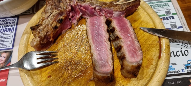 Bistecca alla fiorentina (/kg) - Enoteca Il Grappolo, Florence