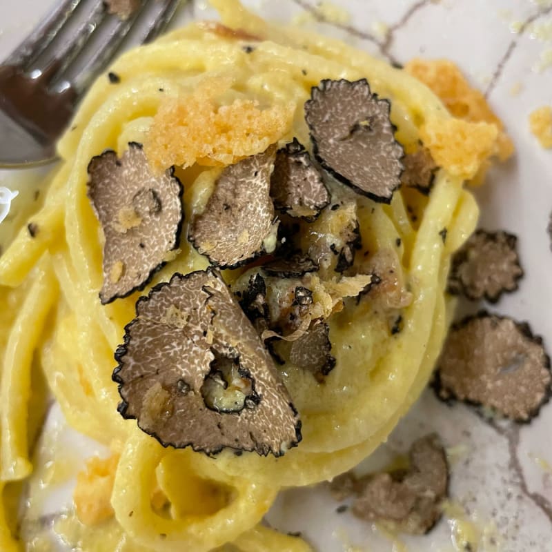 Perfect Carbonara, the truffles were fragrant, delicious & ample and the crisp parmesan flakes on top complemented the dish beautifully.  - Il Contedino