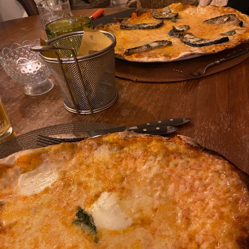 Pizza margherita e bufala e Pizza alla parmigiana  - Grappasonni dal 1908, Rome