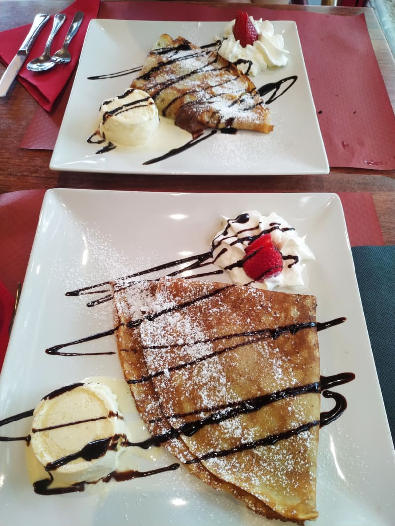 Crep de nutella con helado de vainilla - Spaghetti House Salou, Salou