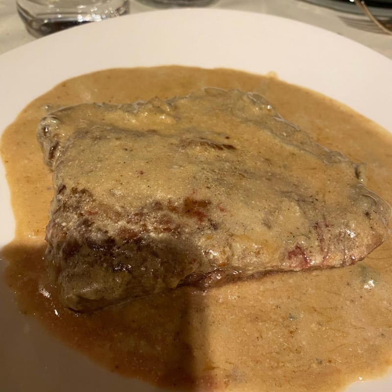 Carne tenerissima - LANGOLO - Ristorante Le Rotonde