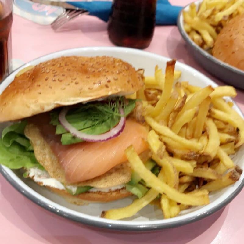 Excellent si vous êtes des amoureux du saumon et de l’avocat tout comme moi :) - HD Diner Rivoli, Paris