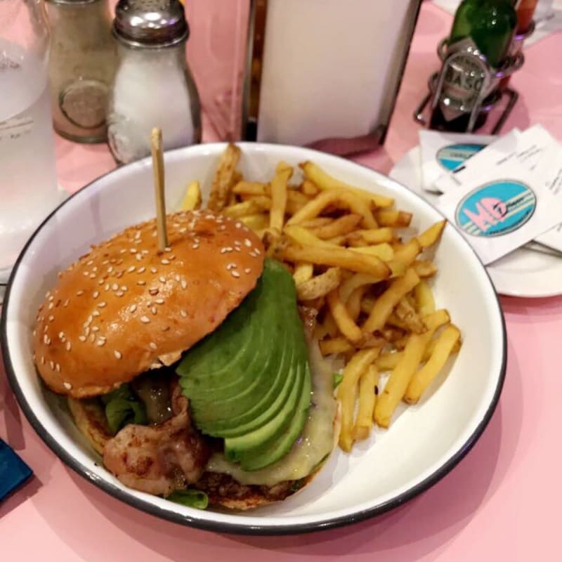 Plat délicieux pour les amoureux de l’avocat. - HD Diner Rivoli, Paris