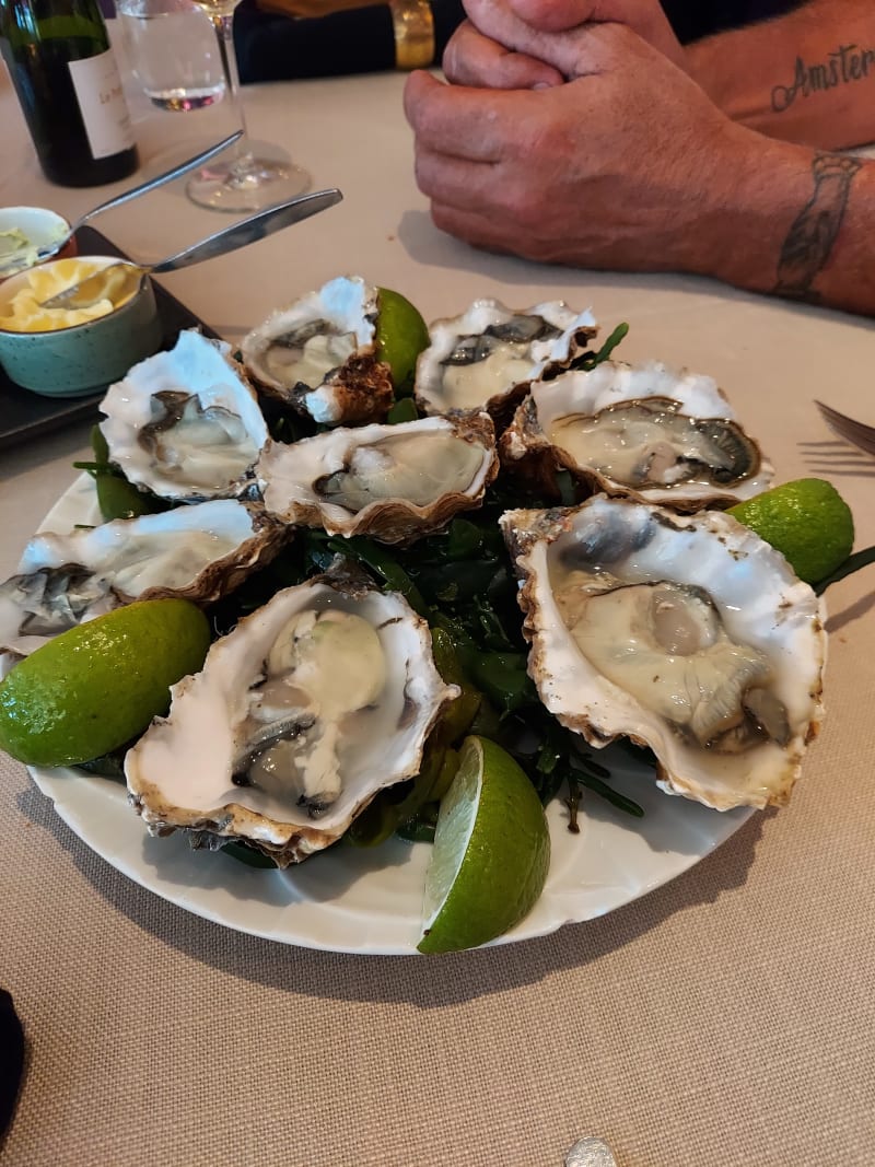 Verse oesters uit Zeeland. - De Halve Maen, Aalsmeer