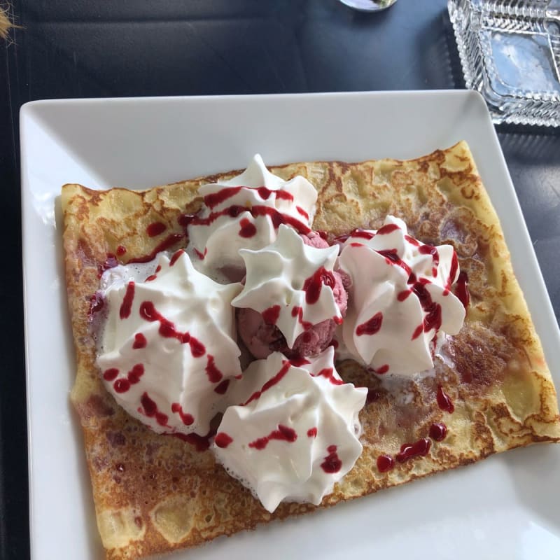 Rose - Crêperie l'Avenue Foch, Conflans-Sainte-Honorine