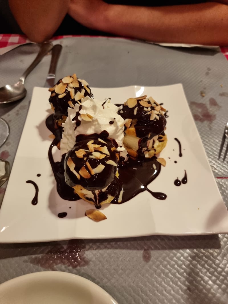 Profiteroles  - Trattoria Dell'Isola, Paris