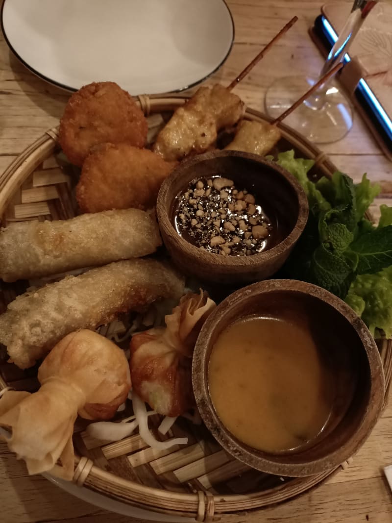 Chime Thai a Chatou Menu, prezzi, immagini, recensioni e indirizzo