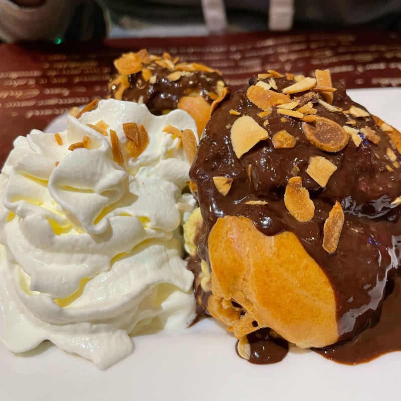 Profiteroles!!  - Au Petit Fourneau, Épernay