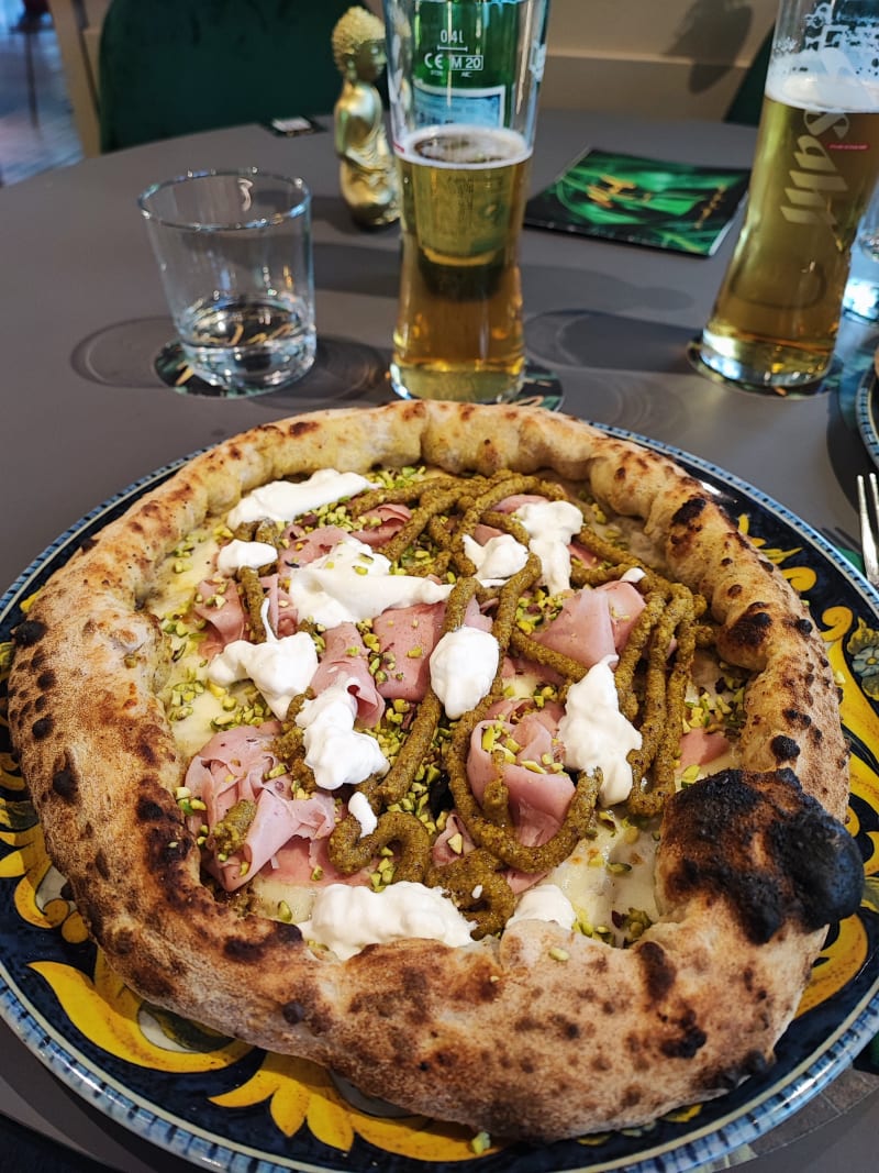 Mad Gourmet in Arona (Italy) Restaurant Reviews, Menu and Prices