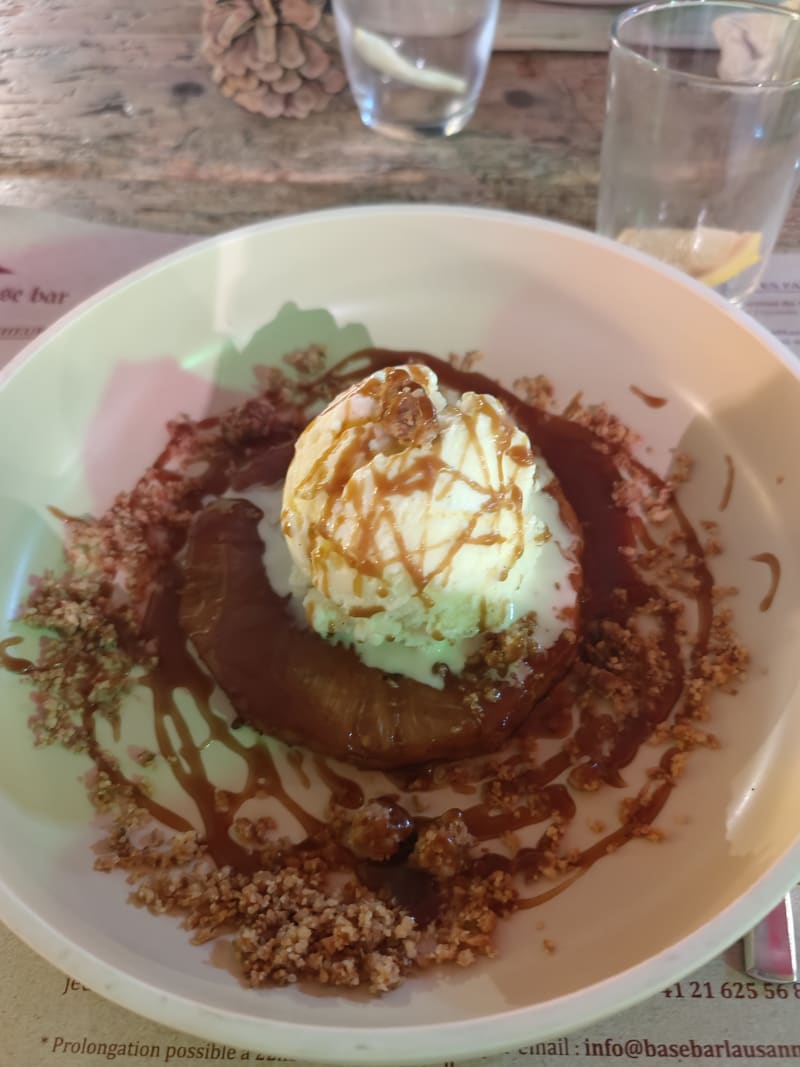 Dessert du jour, Ananas Rôti Au Caramel - Base Bar, Lausanne