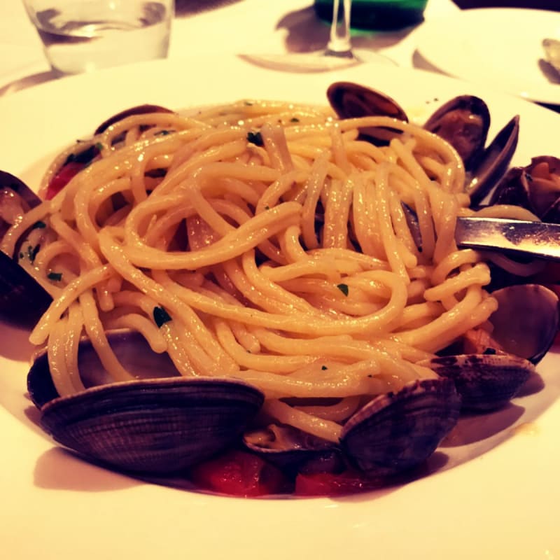 Spaghetti di pasta di Gragnano alle vongole - Ristorante O'Break, Naples