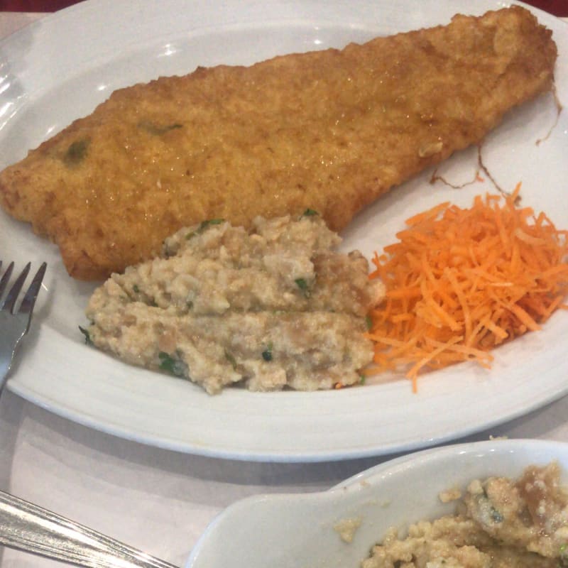 Filetes de linguado com açorda de ovas - Dom Lourenço