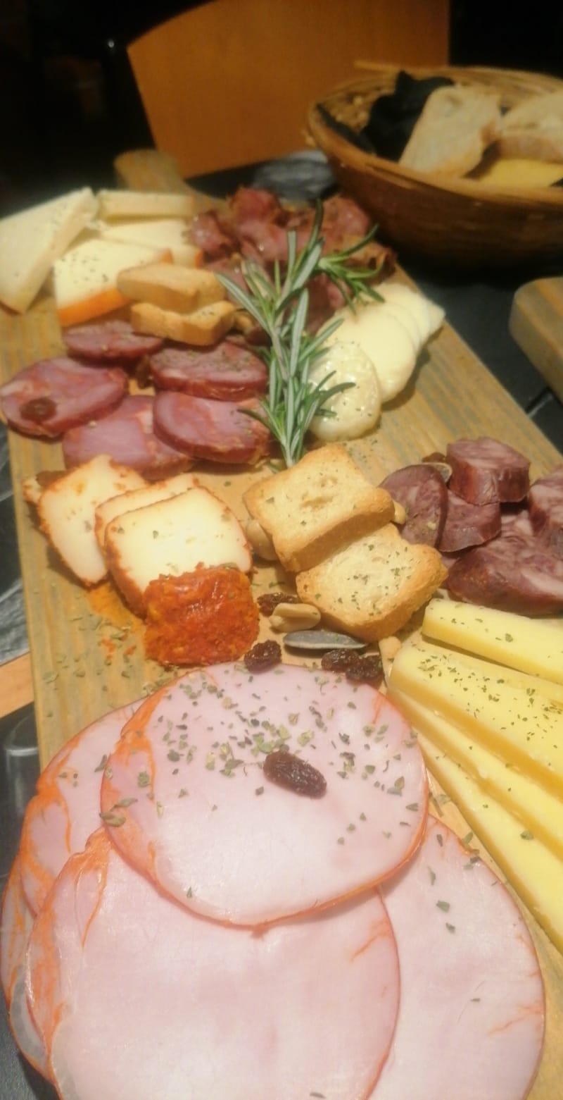 Só Tapas em Porto Preços, menu, morada, reserva e avaliações do