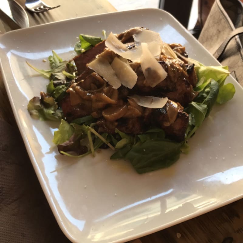 Tagliata di manzo con grana , rucola e porcini - La Braceria, Scandicci