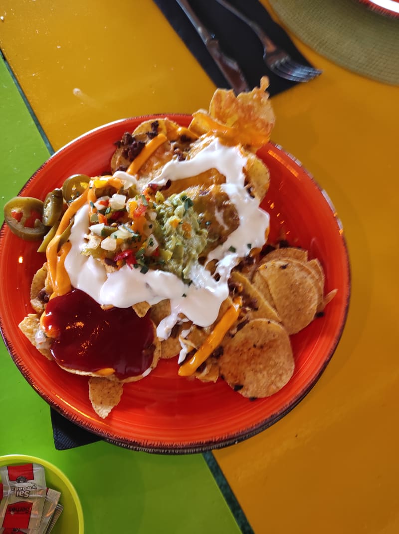 Nachos "El Tayo" - Cantina Mexicana El Tayo