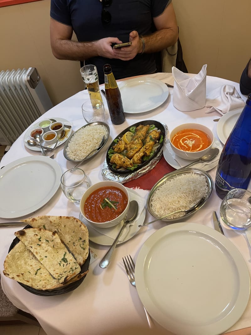 Om Tandoori, Madrid