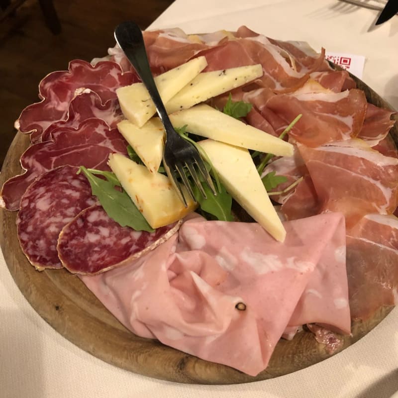 Tagliere salumi e formaggi  - Trattoria Da Rinnna