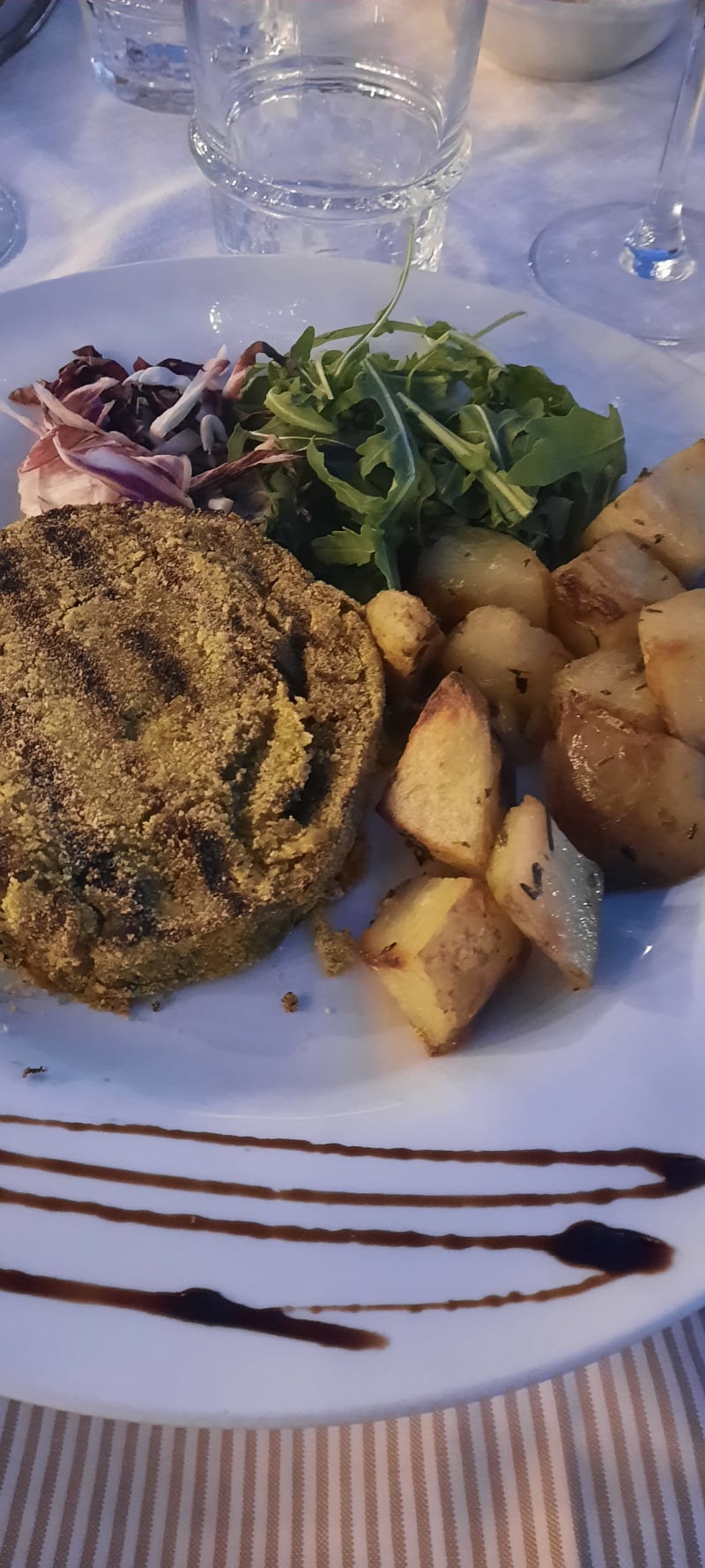 HAMBURGER VEG CON PATATE  - Trattoria Da Rinnna