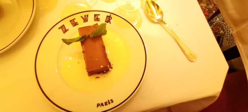 Le Zeyer, Paris