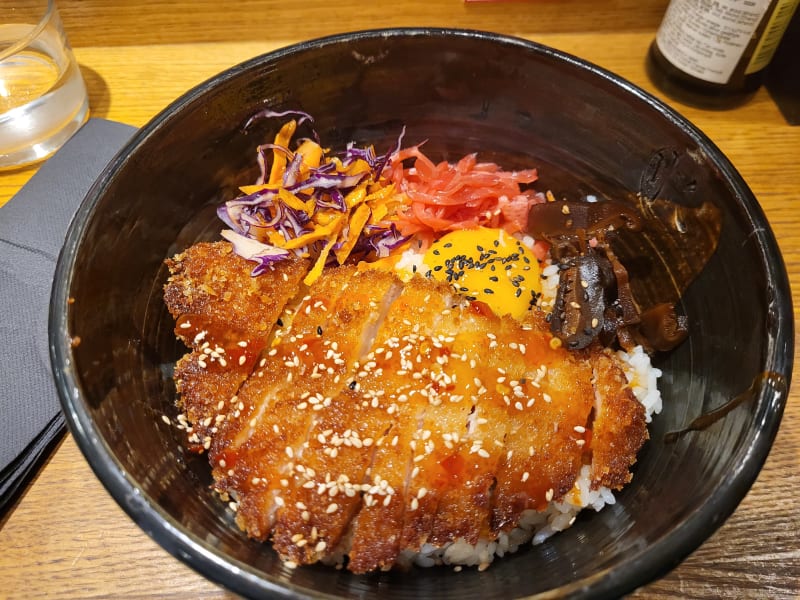 Hara Kiri, Paris