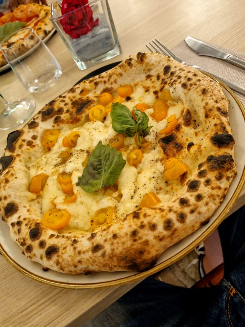 La Rosa Pizza & Cucina