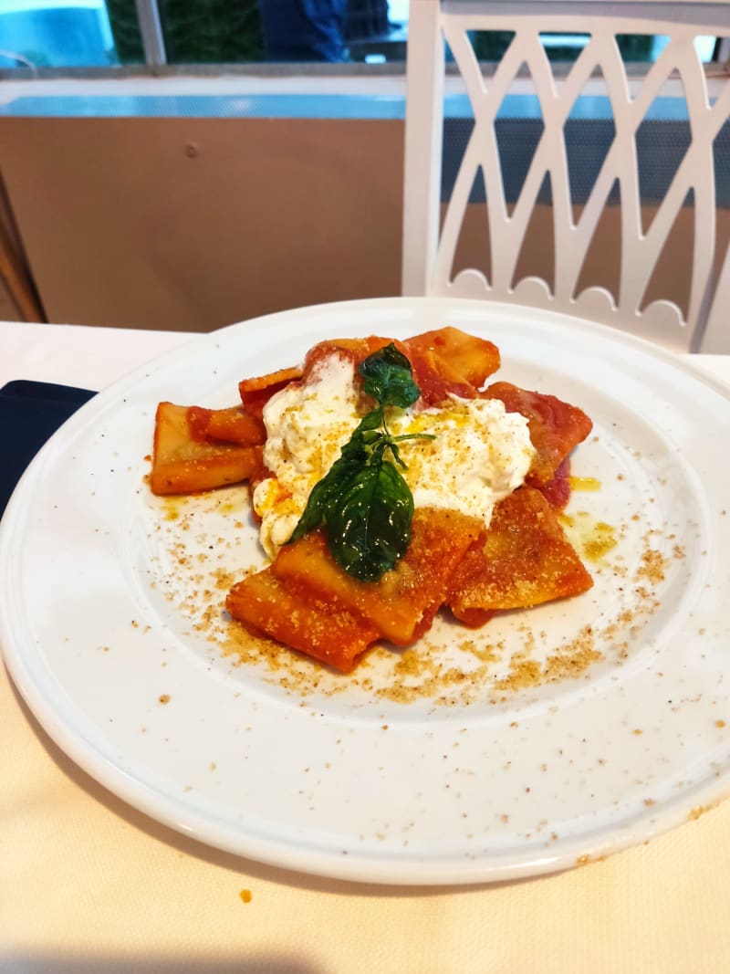 Paccheri pomodoro stracciatella - BISTROT DOLCE LUNA, Milan