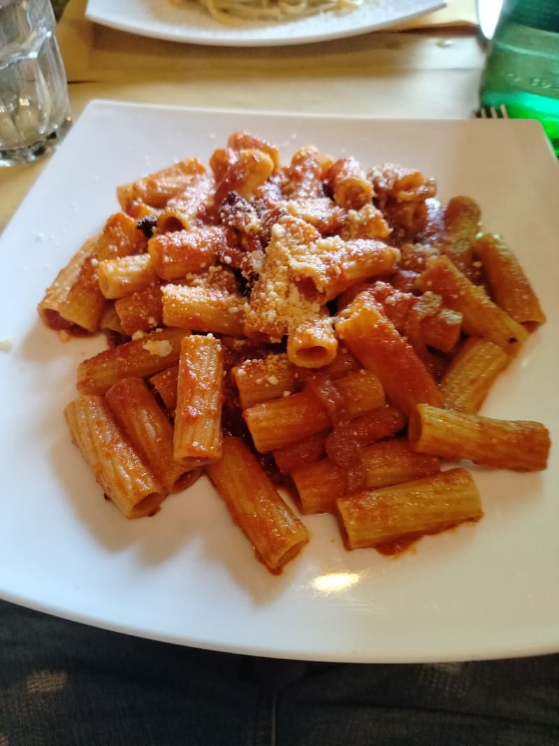 L'Insalata Ricca Piazza Albania, Rome