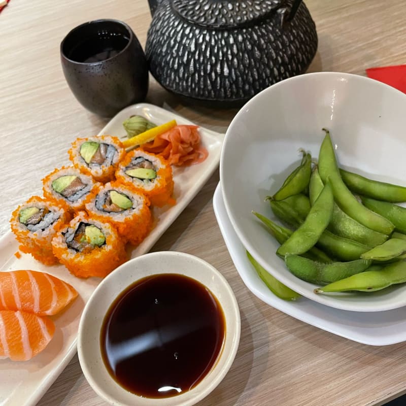 Sehr lecker - kein Menü, sondern selbst zusammen gestellt! Vorweg gabs Algensalat - Shikoku, Paris