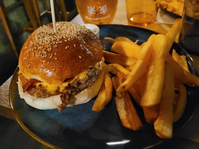 Clover Burger, Milan