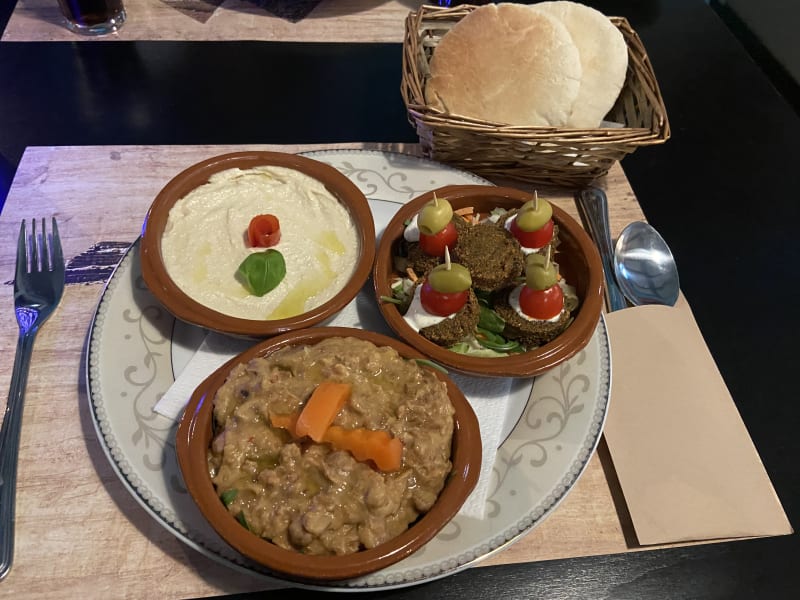 Vegetarische schotel - Restaurant Habibi Rotterdam, Rotterdam