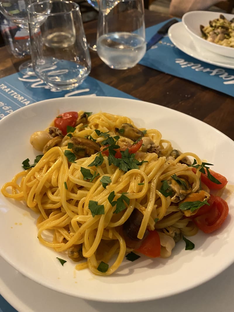 Spaghetti allo Scoglio con Pomodorini - Blu Yasmin, Milan